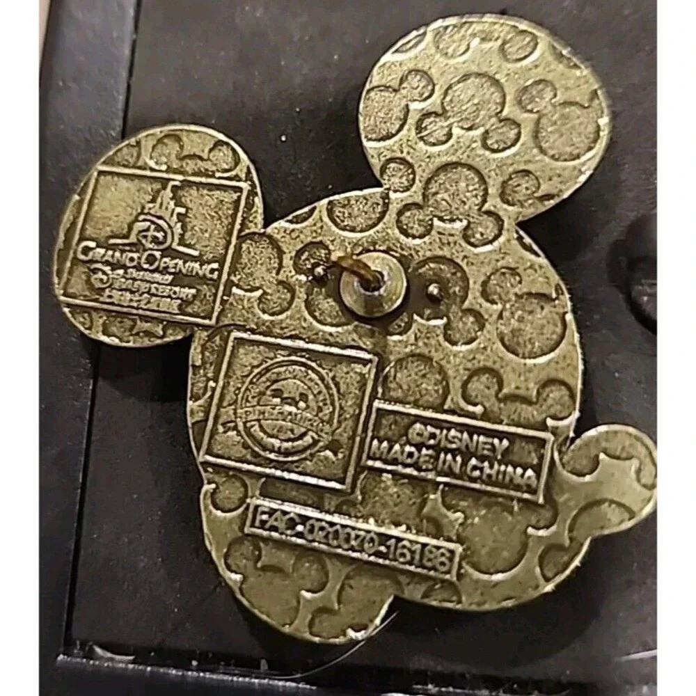 Disney Pin 127322 Golden Mickey Grand‎ Opening Shanghai Disneyland Resort 2016